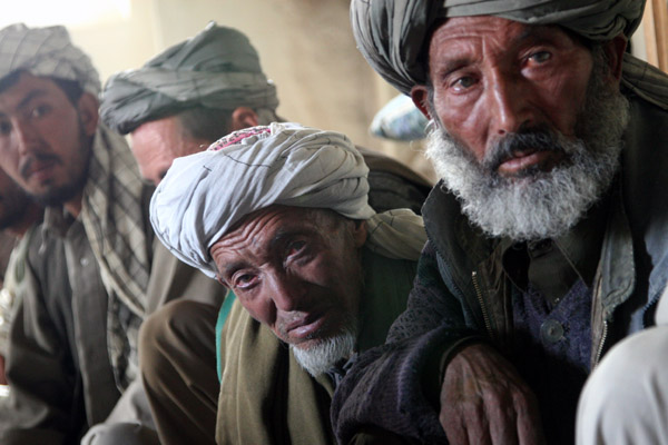 Hombres hazaras