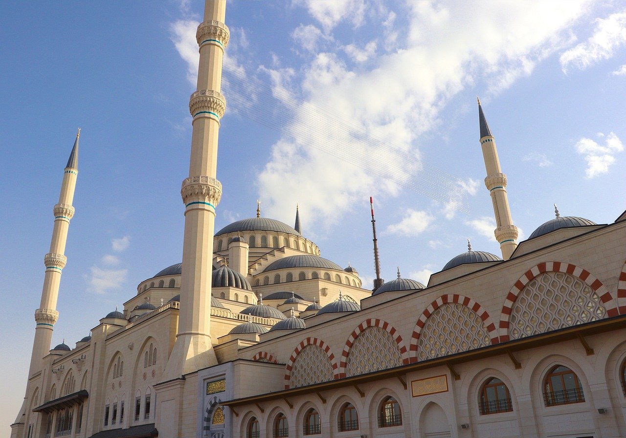 Mezquita Çamlıca en Estambul. Mezquita más grande de Asia Menor inaugurada el 1 de julio de 2016