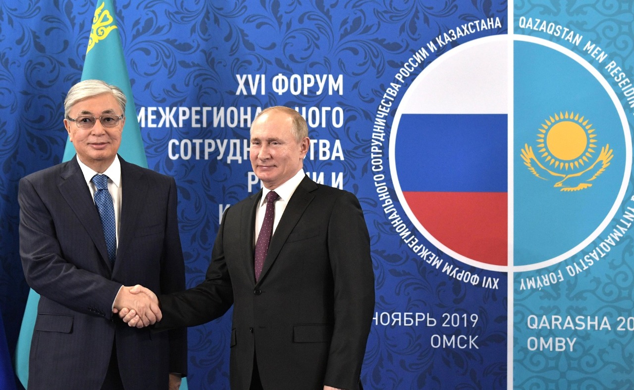 Putin junto a con Kassym-Jomart Tokayev, el actual presidente kazajo
