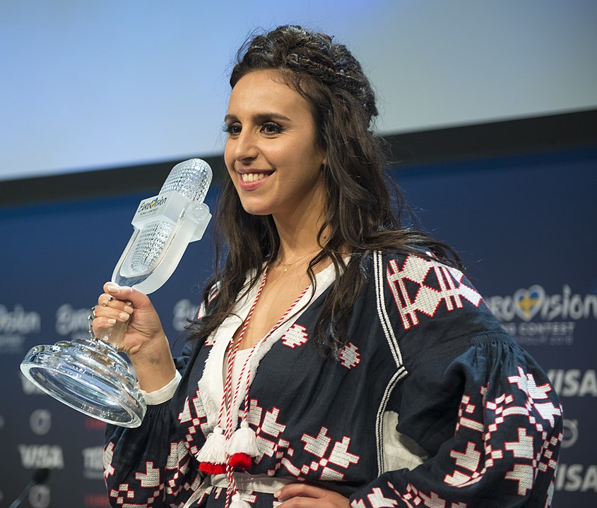 La cantante tártara de Crimea Jamala dedicó su canción ganadora de Eurovisión 2016 "1944" a los tártaros de Crimea deportados